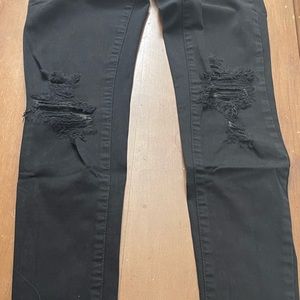 Black, distressed skinny jeans